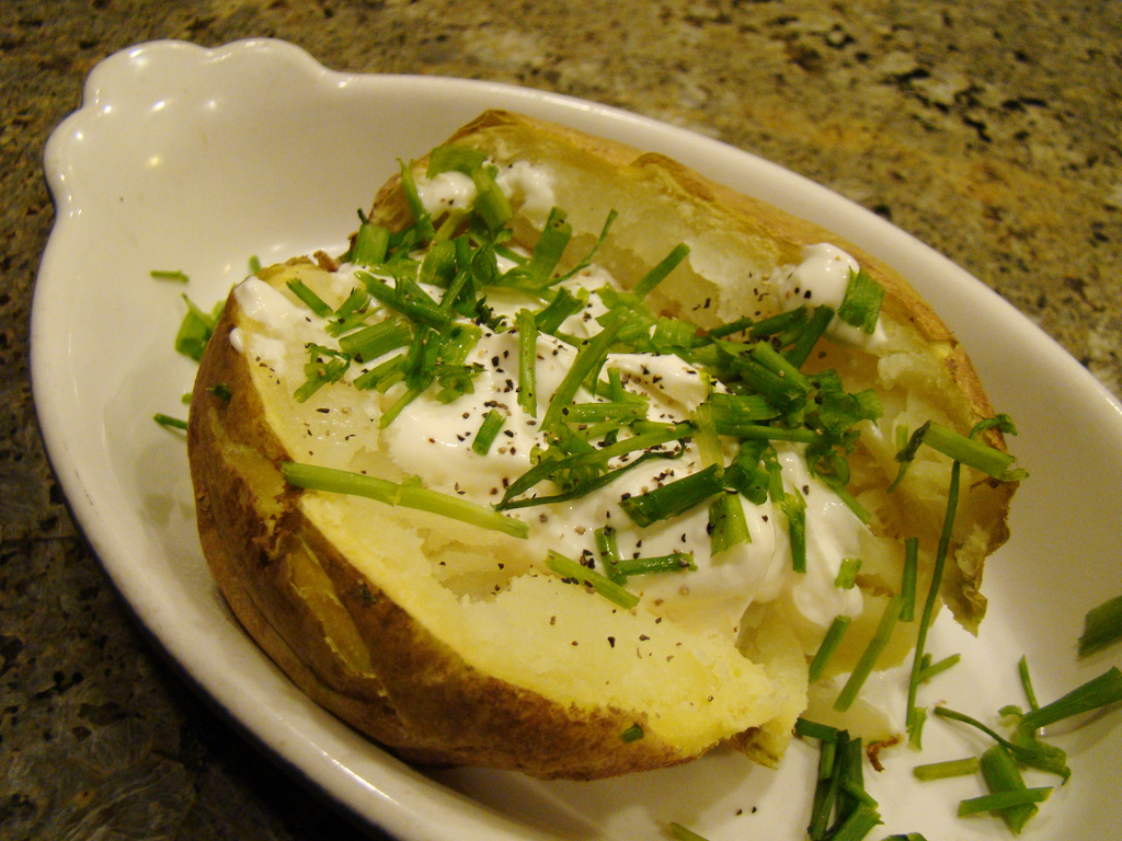 Baked Potato with Vegan Sour Cream and Chives